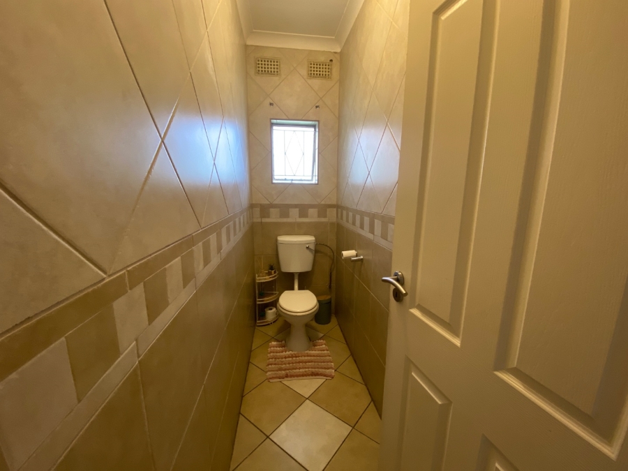 To Let 3 Bedroom Property for Rent in Chiselhurst Eastern Cape